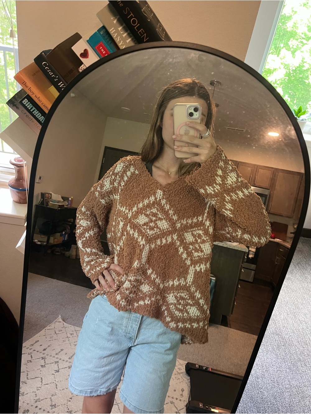 Cozy BKE Geometric V-Neck Sweater - Brown/Cream